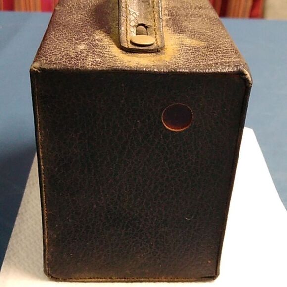 Kodak Brownie Target Six-20 Vintage Camera - Black - Picture 3 of 7